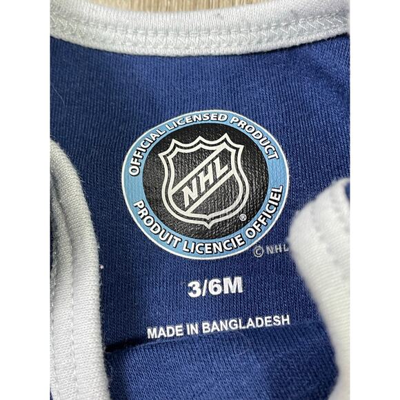 Lot of 2 NHL Tampa Bay Lightning Baby Bodysuits 3-6M - Cutest Lightning Design - Picture 7 of 8